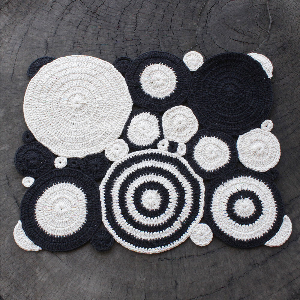 Jogo Americano em Crochê - Branco e Preto (6 serviços) Jogo Americano em Crochê - Branco e Preto (6 serviços)