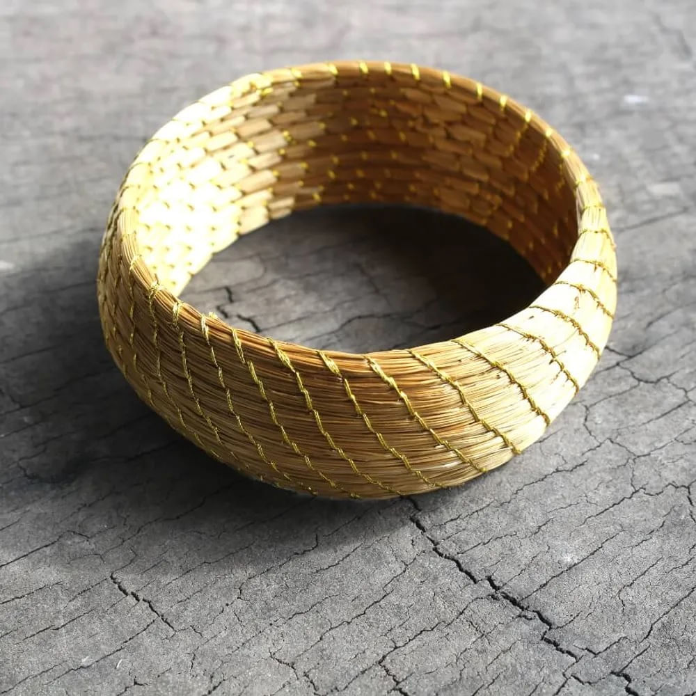 Pulseira em capim dourado Pulseira em capim dourado