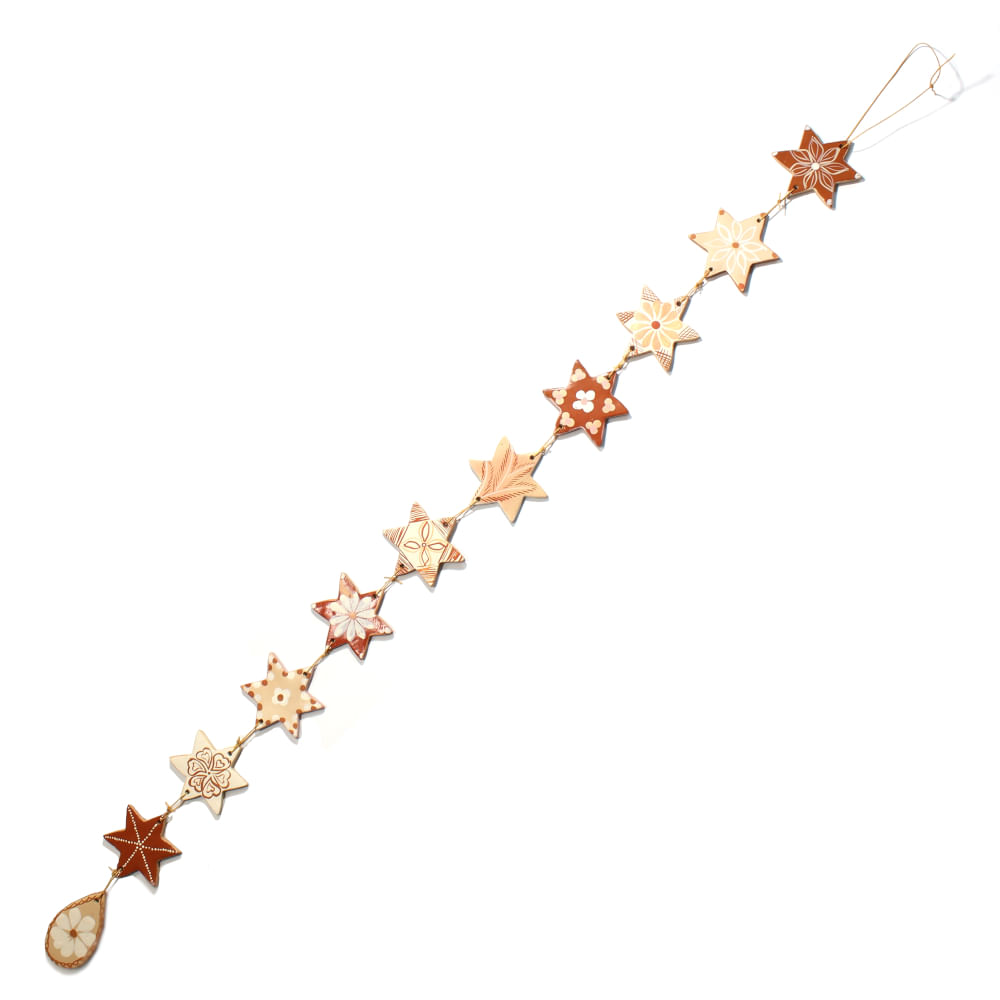 Móbile com estrelas em cerâmica Móbile com estrelas em cerâmica