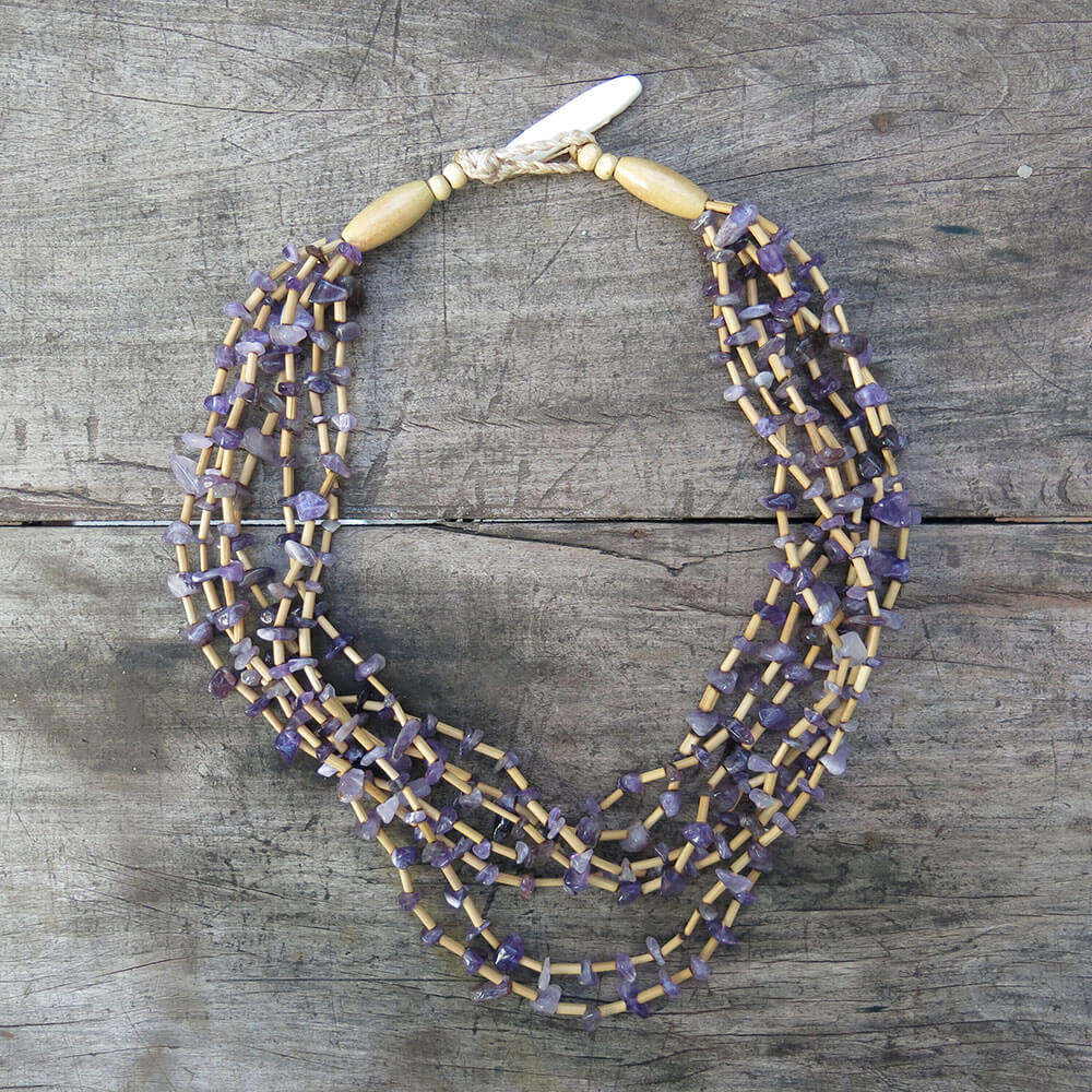 Colar Itacaré – Com ametista, bambu e cordão de algodão Colar Itacaré – Com ametista, bambu e cordão de algodão