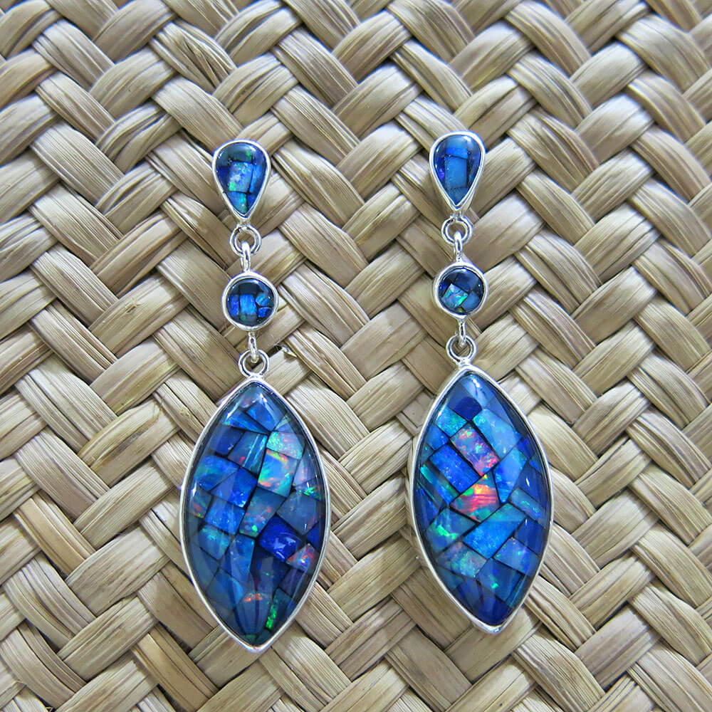 Brincos formato de gotas com extensão - Em prata e opala azul em mosaico Brincos formato de gotas com extensão - Em prata e opala azul em mosaico