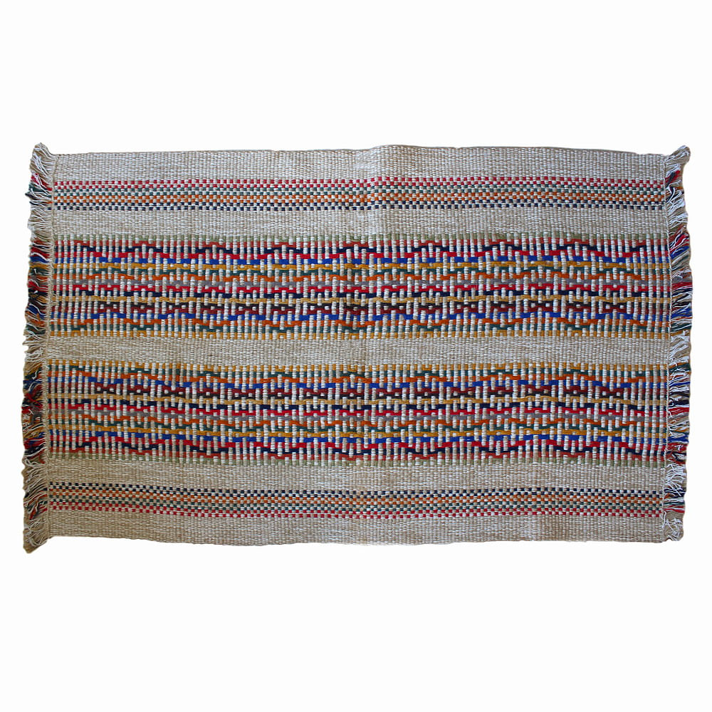 Tapete artesanal de centro – 1,00x1,55m Tapete artesanal de centro – 1,00x1,55m