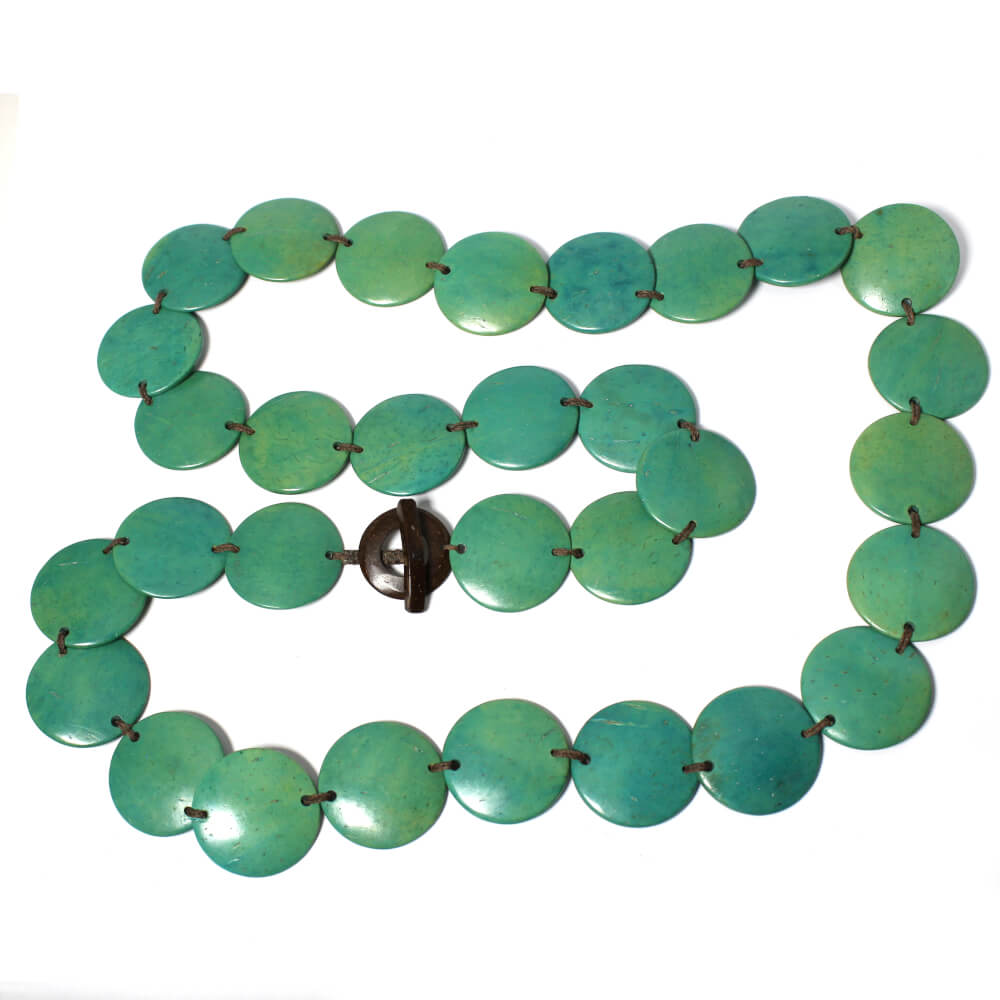 Biojoia colar de Coco tingido na cor turquesa Biojoia colar de Coco tingido na cor turquesa