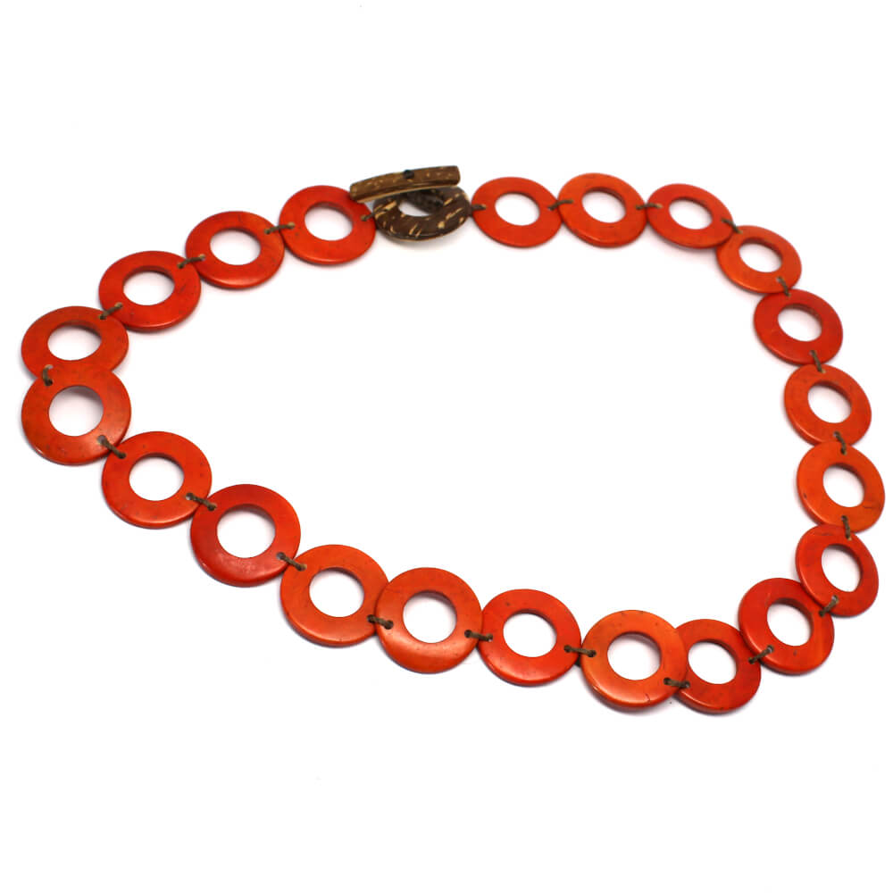Biojoia colar de argolas de Coco tingido na cor laranja escuro Biojoia colar de argolas de Coco tingido na cor laranja escuro