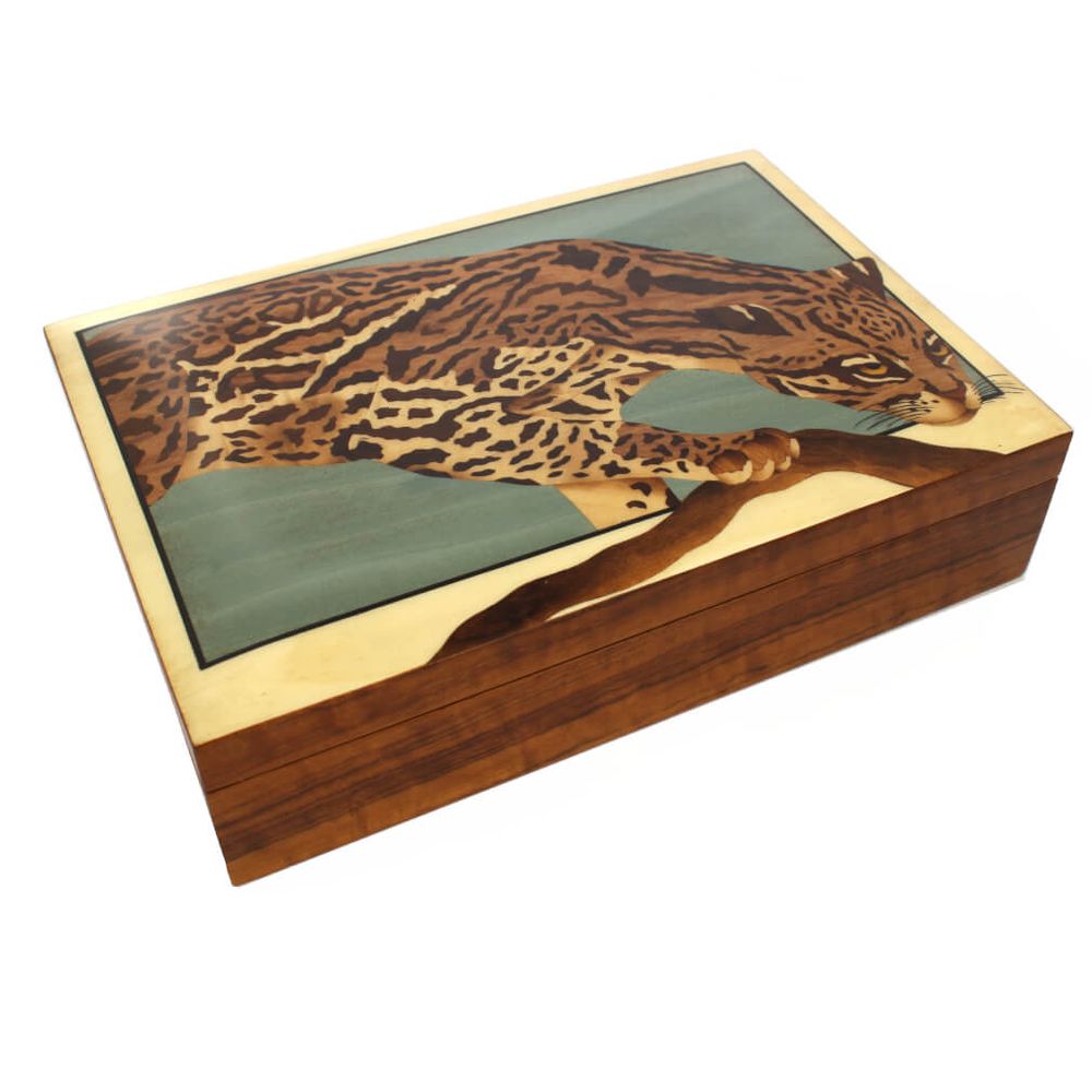 Caixa porta joias de madeira em Marchetaria - onça pintada Caixa porta joias de madeira em Marchetaria - onça pintada