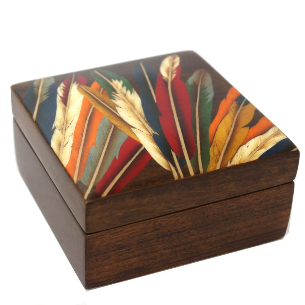 Caixa porta joias de madeira em Marchetaria - desenho penas Caixa porta joias de madeira em Marchetaria - desenho penas