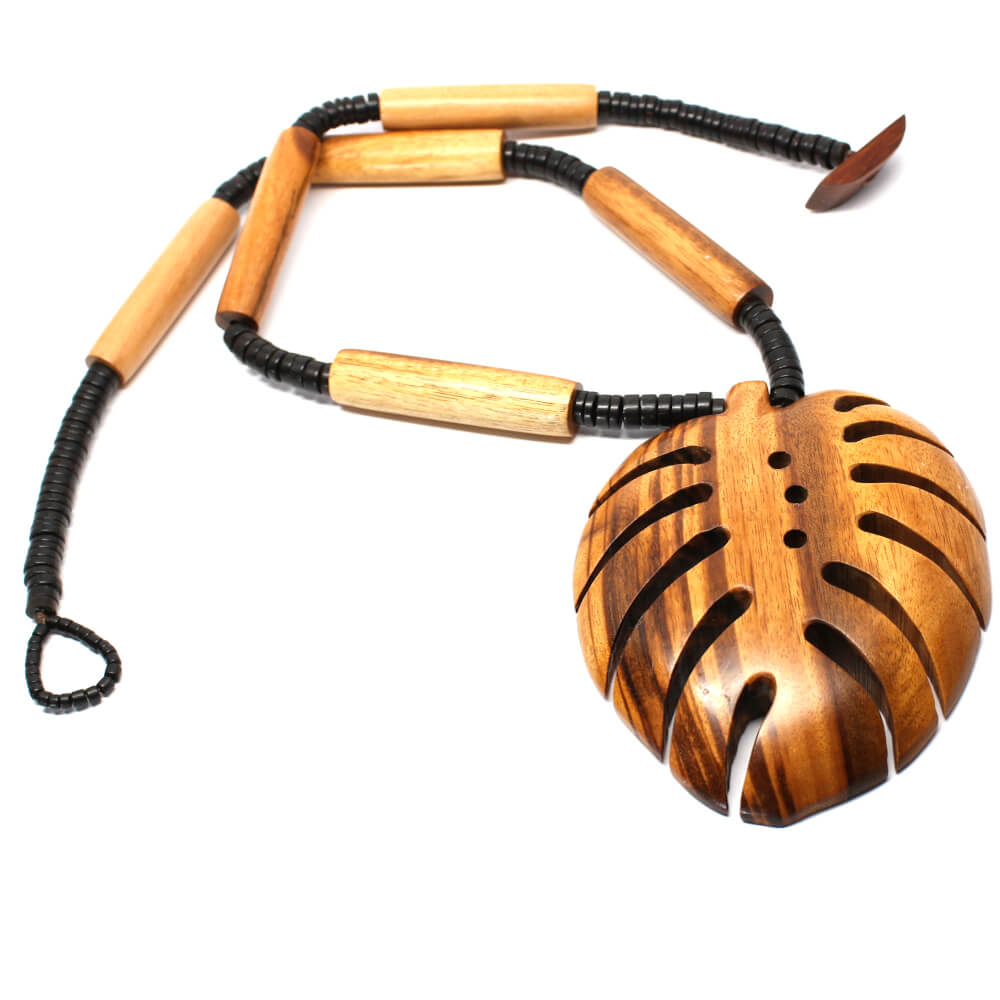 Colar de madeira Muiracatiara e semente de Tucumã Colar de madeira Muiracatiara e semente de Tucumã