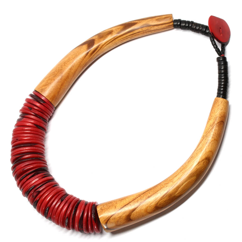 Colar de madeira Muriatiara e semente Jarina Colar de madeira Muriatiara e semente Jarina