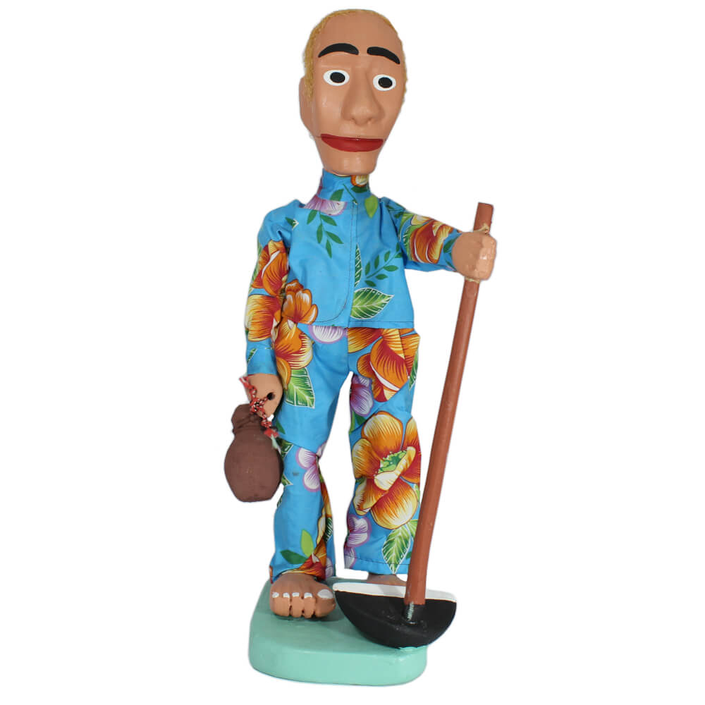 Boneco mambembe com enxada em madeira e tecido - Mestre Miro Boneco mambembe com enxada em madeira e tecido - Mestre Miro