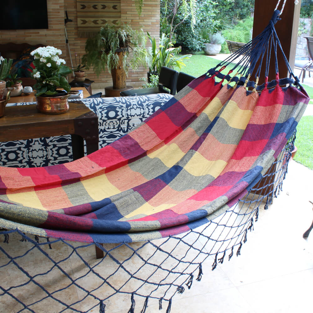 Rede xadrez cor amarela, azul e vermelha Rede xadrez cor amarela, azul e vermelha